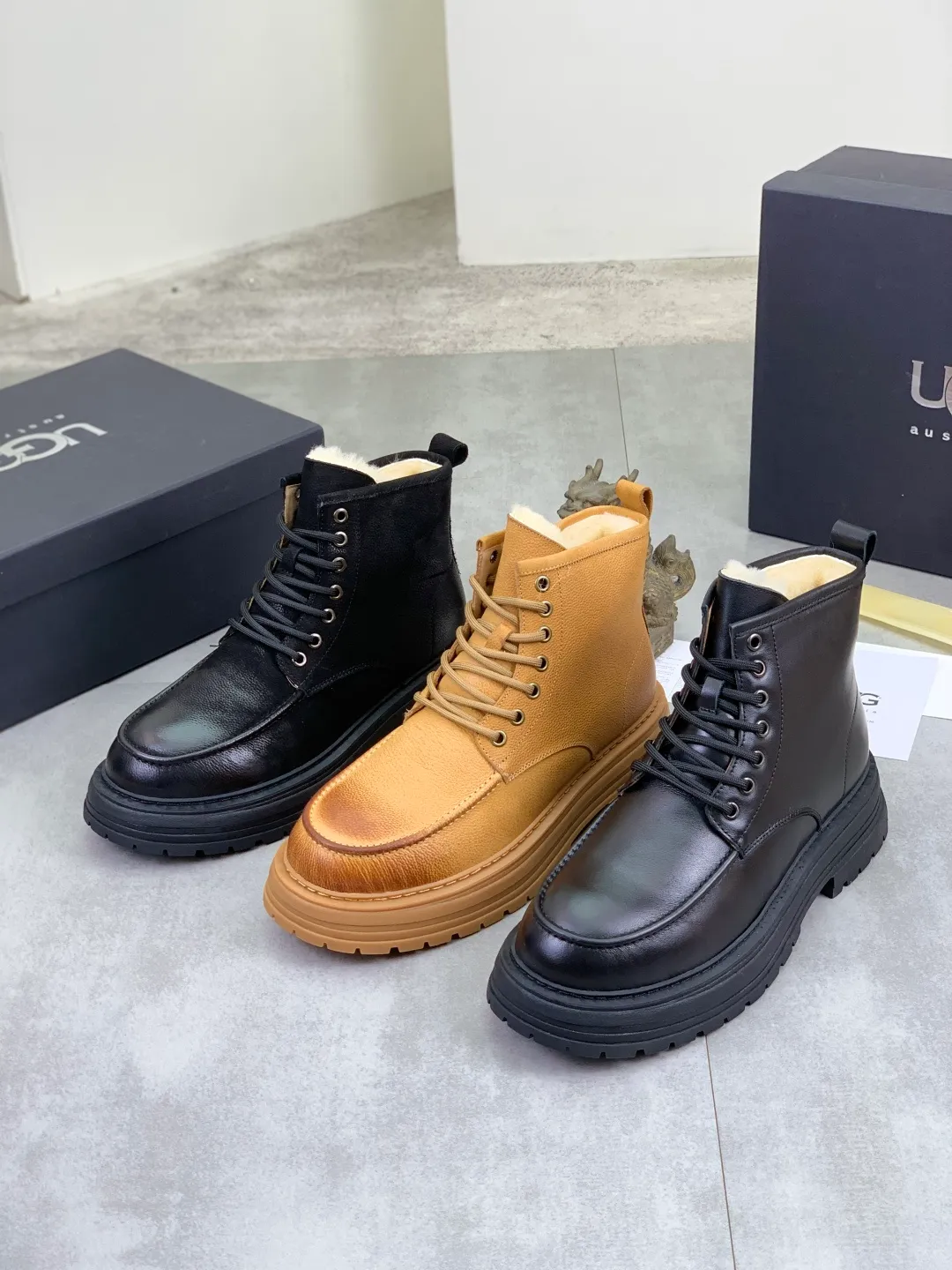Men's men's shoes 💰P660 New arrival 🆕🆕🆕 IUGGI Men's British retro Martin boots Winter new men's outdoor hiking boots First layer of cowhide on the outside and wool on the inside Comfortable and warm Rubber sole sole Non-slip and firm Trendy and fashionable Casual and versatile Size: 38-44 (45 customized) Color: three colors
